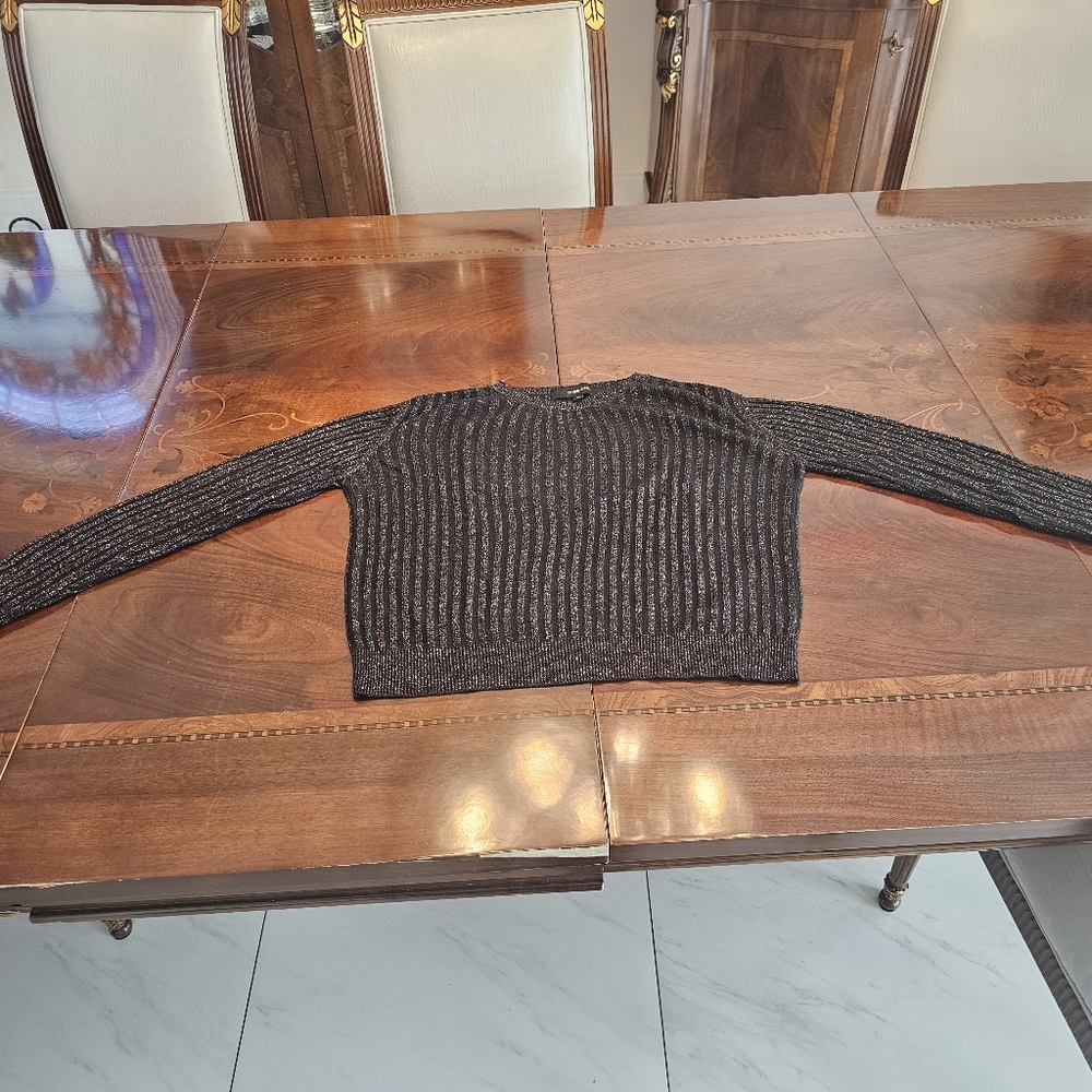 Chee-Cho women's sweater